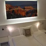 Bed and breakfast Fedaia Joy 3*