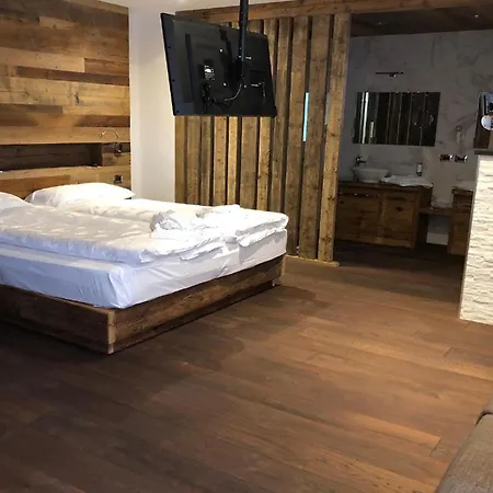 Fedaia Joy Bed & Breakfast Canazei