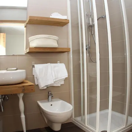 Fedaia Joy カナツェーイ