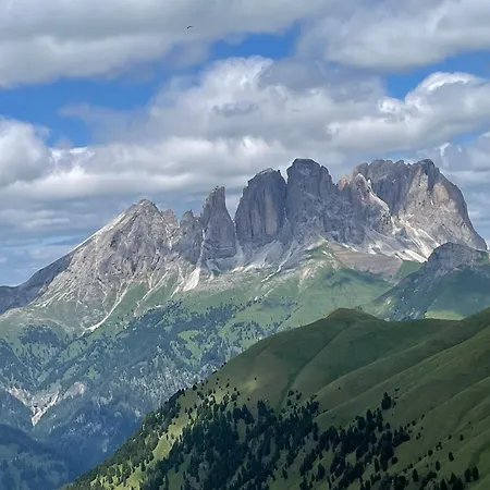 Oda ve Kahvaltı Fedaia Joy 3*