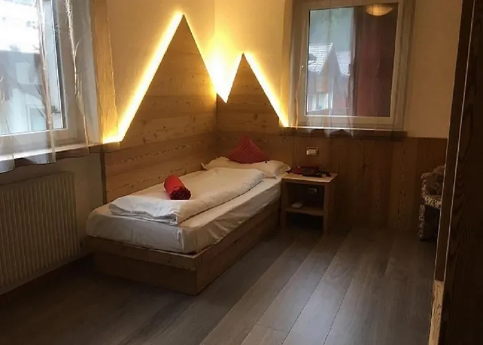 Oda ve Kahvaltı Fedaia Joy 3*