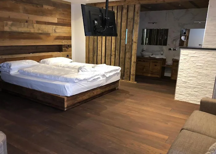 Fedaia Joy Bed & Breakfast Canazei